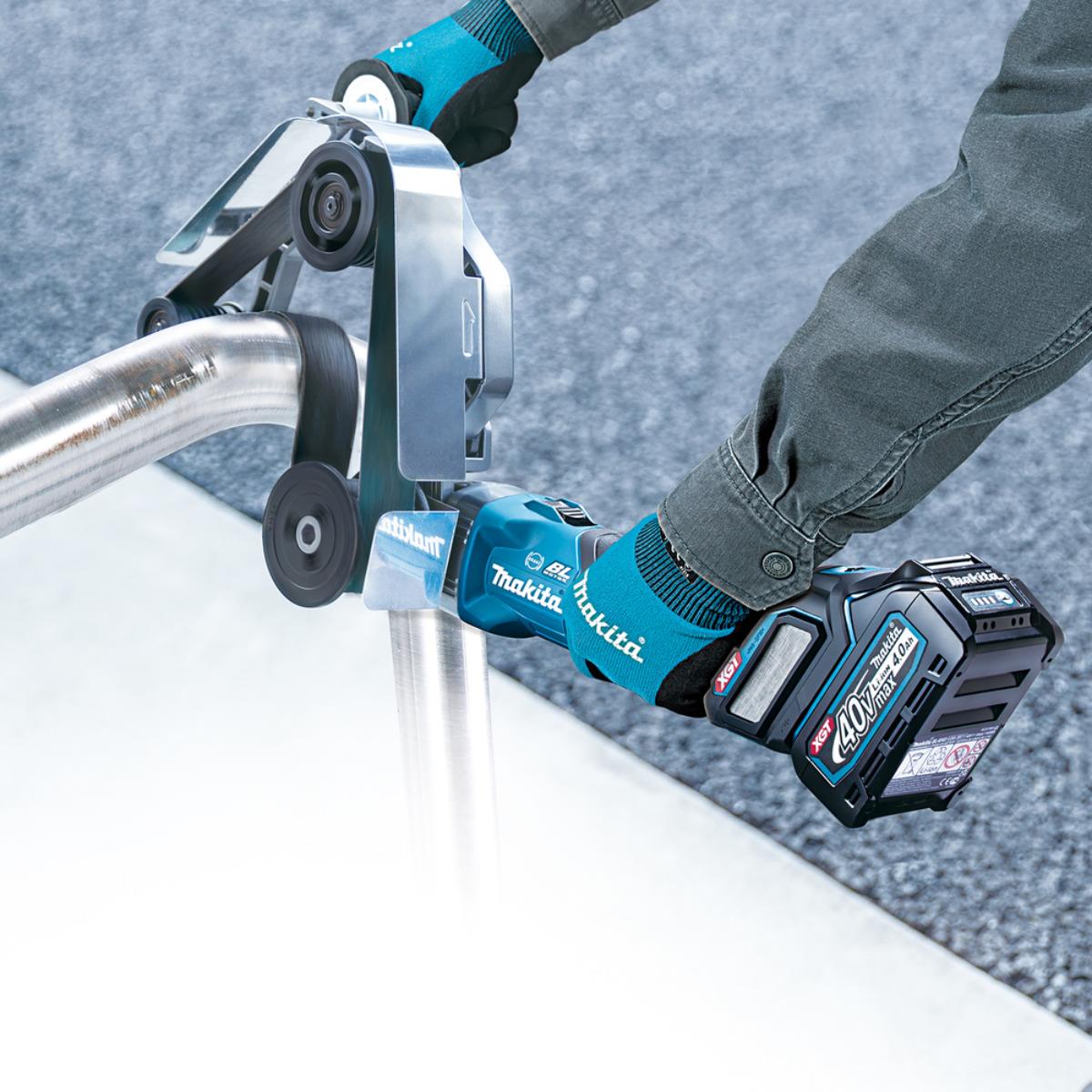 Makita BS002GZ 40V Max XGT Brushless Pipe Belt Sander with 1 x 4.0Ah Battery & Charger